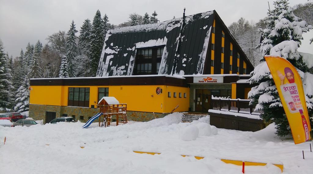 Hotel Semerink Janov nad Nisou Exterior photo